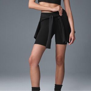 alo 7” high waist biker shorts